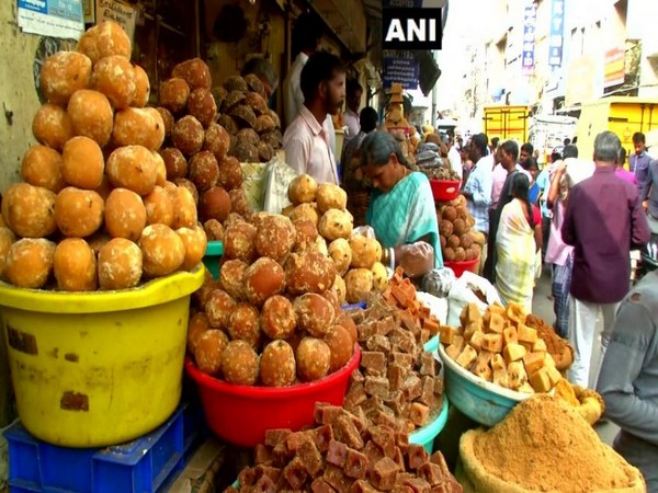 People buying jaggery in Coimbatore (Photo/ANI)