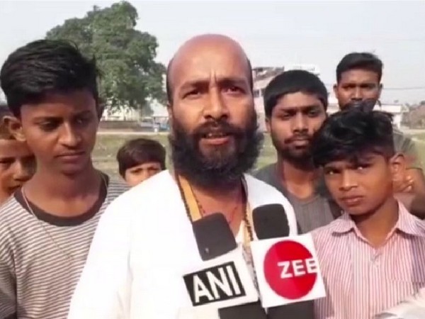 Dev Das speaking to reporters in Kishanganj on Wednesday. Photo/ANI