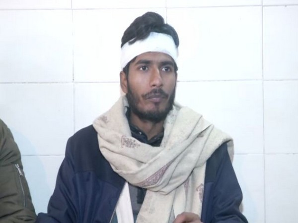 Chandan Kumar, student of Jamia Millia Islamia, who was injured in police attack. Photo/ANI