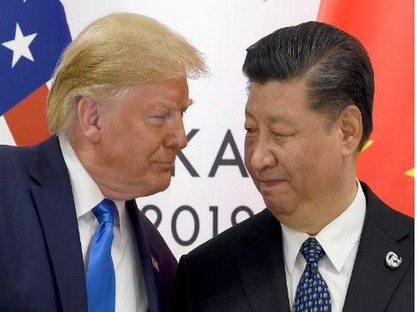 US President Donald Trump and his Chinese counterpart Xi Jinping in Osaka (File photo)
