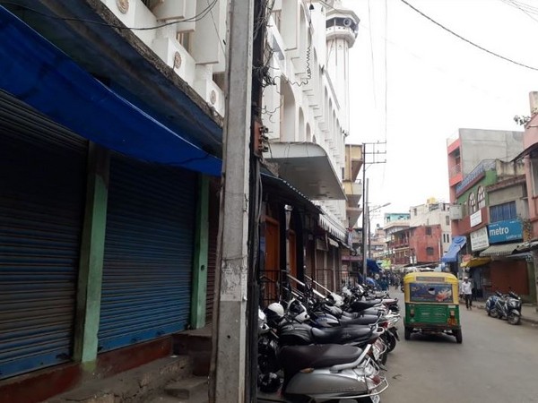 Shops shut in and around Shivajinagar and Frazer Town in Bengaluru (Photo/ANI)
