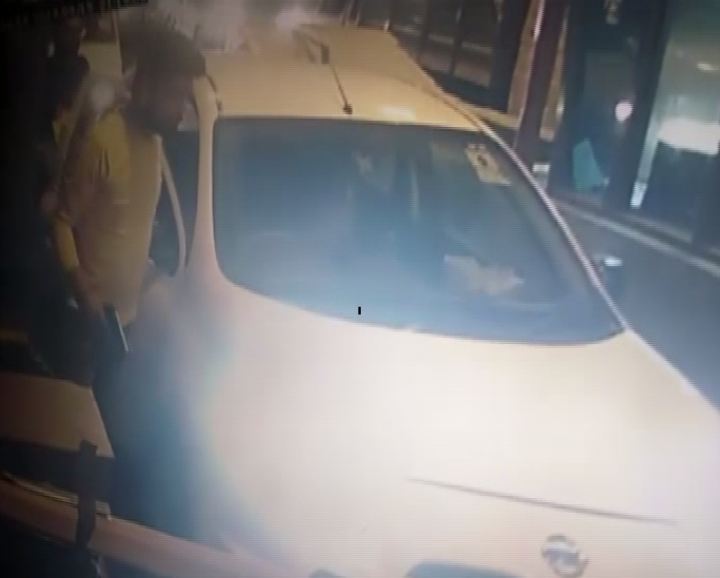 The incident took place on Kherki Daula toll plaza at around 9:30 pm (Source: ANI)