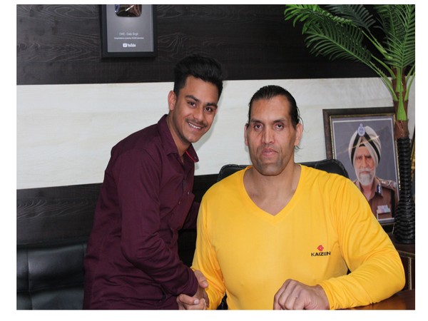 Sushil Tiwari Hindustani with wrestler The Great Khali