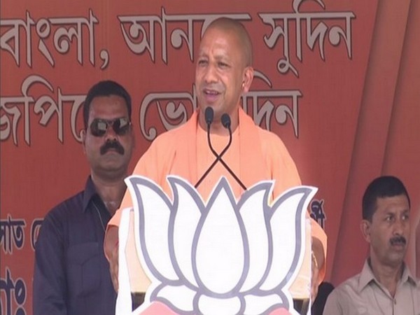 Uttar Pradesh Chief Minister Yogi Adityanath addresses a rally in Barasat, West Bengal on Wednesday. [Photo/ANI]