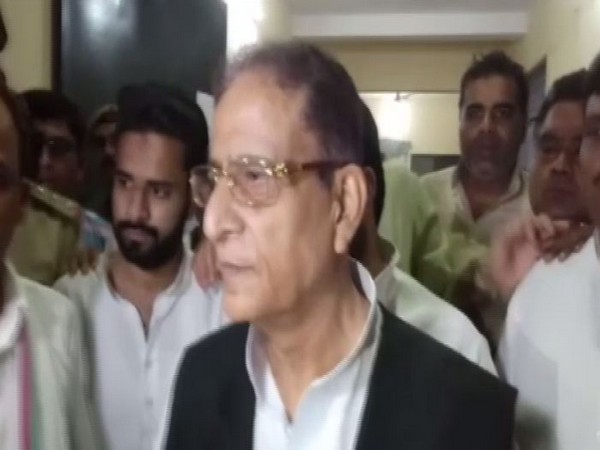 Samajwadi Party MP Azad Khan speaking to media persons on Saturday in Rampur. Photo/ANI