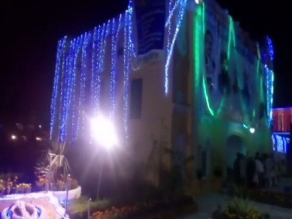 Gurdwara Janamasthan Nankana Sahib was built at the place where the Sikh guru was born.