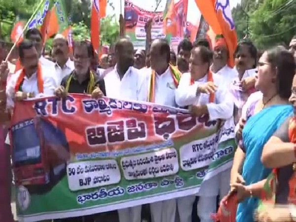 BJP lends support to TSRTC employees' strike against Telangana government on Saturday. Photo/ANI