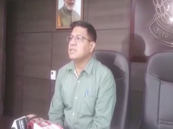 SIT chief Naveen Arora speaking to media reporters in Lucknow on Wednesday. Photo/ANI