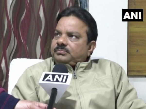 Registrar of Jiwaji University IK Mansoori speaking to ANI on Friday.