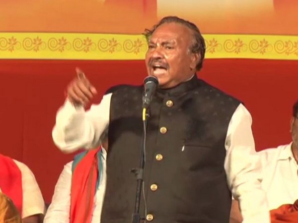 KS Eshwarappa addressing a public meeting in Bengaluru on Sunday. Photo/ANI