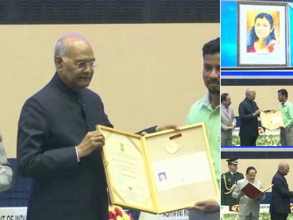 President Ram Nath Kovind handed over the award to Lini PN's husband Sajeesh P. (Photo/ANI)