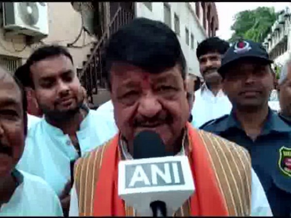 BJP National General Secretary Kailash Vijayvargiya speaks to ANI in Indore on Sunday. [Photo/ANI]