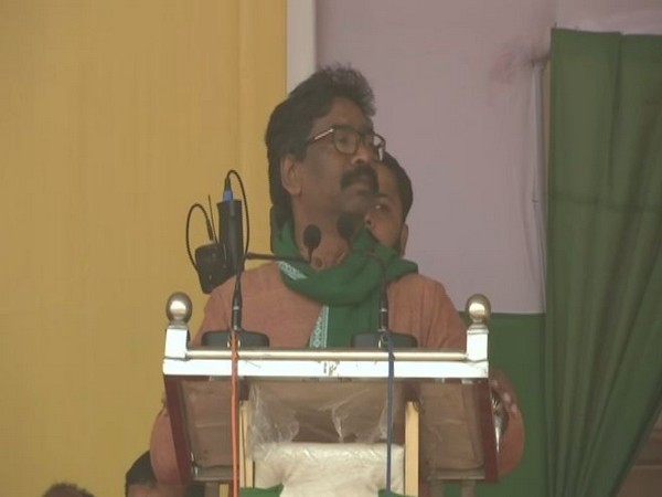 Jharkhand Mukti Morcha (JMM) working president Hemant Soren while addressing a public rally in Pakur, Jharkhand on Wednesday (Photo/ANI)