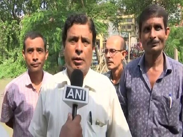 Vipul Gandhiya, Inland water transport, Section Officer, Guwahati Ferry Service talked to ANI about Brahmaputra water level, on Wednesday (Photo/ANI)