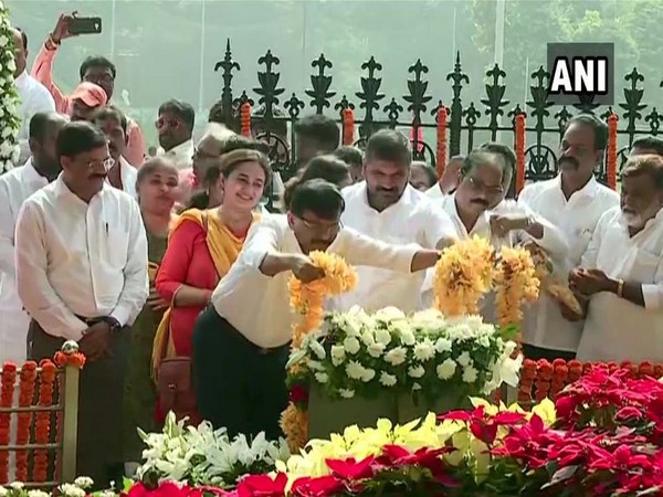 Shiv Sena leader Sanjay Raut paid tribute to Balasaheb Thackeray on his seventh death anniversary in Mumbai today. Photo/ANI