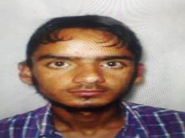 Active terrorist of Lashkar-e-Taiba Aquib Ahmad Rather.