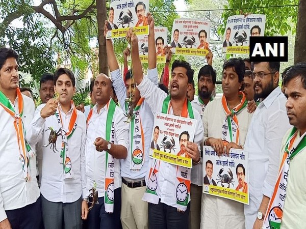 NCP youth workers staged a protest against Maharashtra Government on Friday (Photo/ANI)