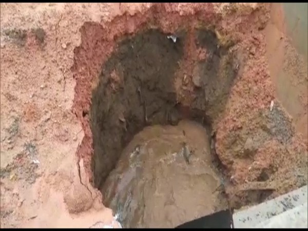 Heavy rains cause temporary bridge to collaps in Kerala's Idukki district. (Photo/ANI)