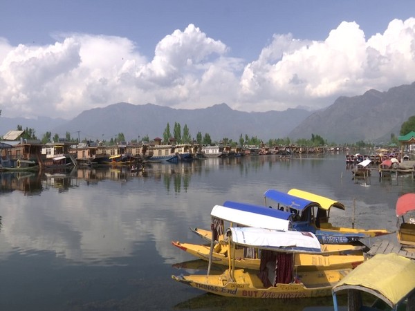 Several houseboats stationed in Srinagar's lake (Photo/ANI)
