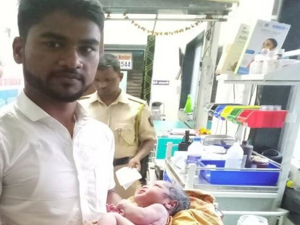 A woman delivered a baby boy at Thane Railway station on Thursday. (Photo/ANI)