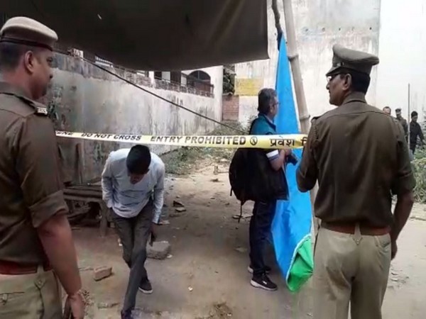 Uttar Pradesh STF team on the site of encounter (Photo/ANI)