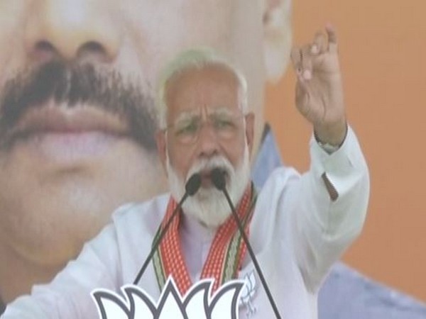 Prime Minister Narendra Modi addressing an election rally in Koderma on Monday. Photo/ANI