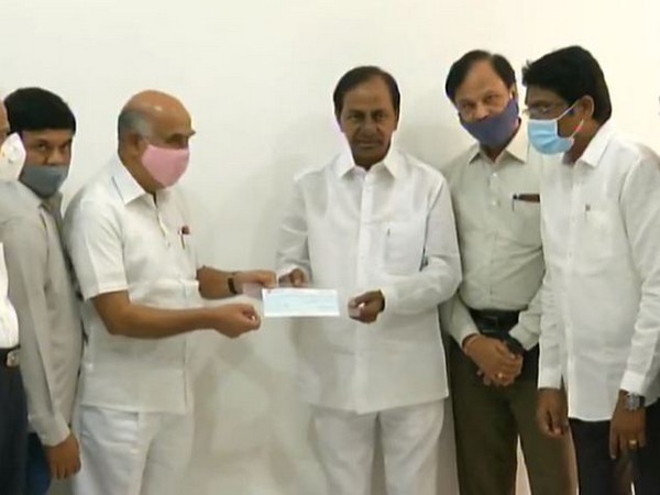 Employees from Telangana State Electricity agencies made a huge donation to the CMRF (Photo/ANI)