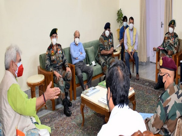 J-K LG discusses Covid preparedness with Army (Photo/ANI)