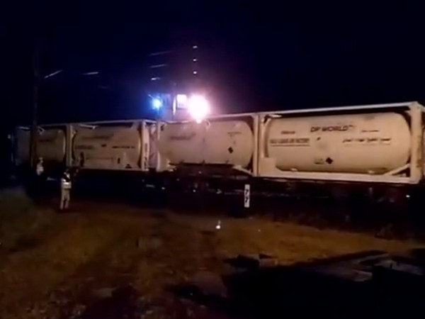 First Oxygen Express for Kerala reaches Vallarpadam