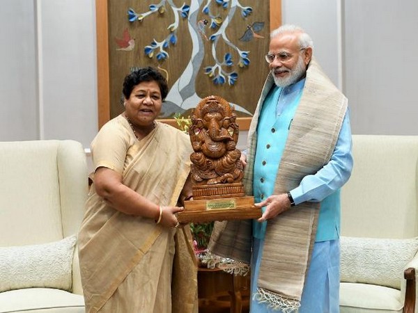 Chhattisgarh Governor Anusuiya Uikey gifted an idol of Ganesha to PM Narendra Modi on Monday. (Photo/ANI)