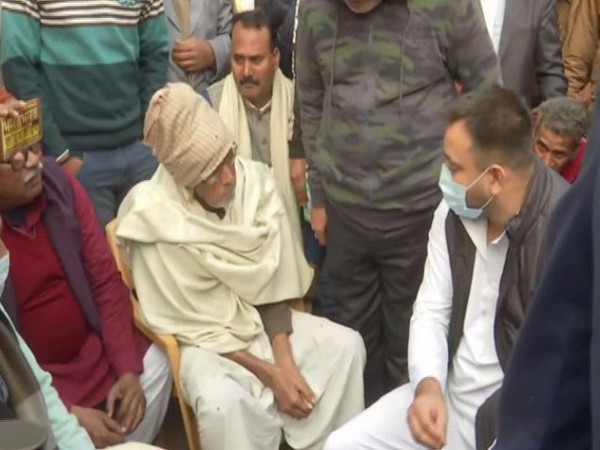 ashtriya Janata Dal (RJD) leader Tejashwi Yadav in Chhapra (Photo/ANI)