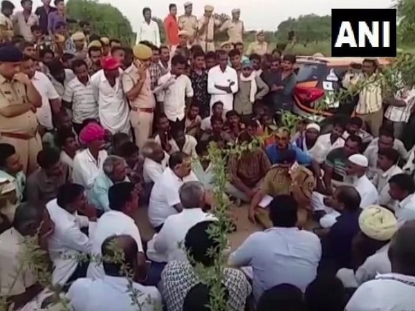 Locals here demanded compensation for the family of the deceased and they have also asked the police to take stern action against the accused people. (Photo/ANI)