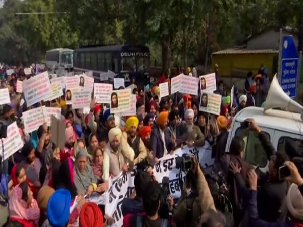 Delhi Sikh Gurdwara Management Committee (DSGMC) and Akali Dal staging protest on Saturday (Photo/ANI)