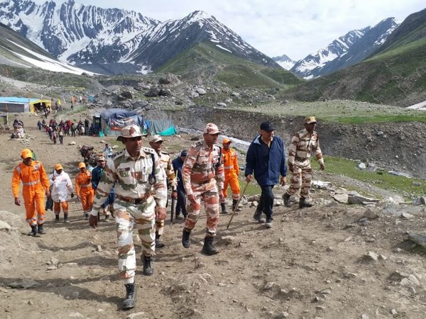 ITBP Director General (DG) trekked 44 kilometers and met ITBP personnel deployed on the Amarnath Yatra route (Photo/ANI)