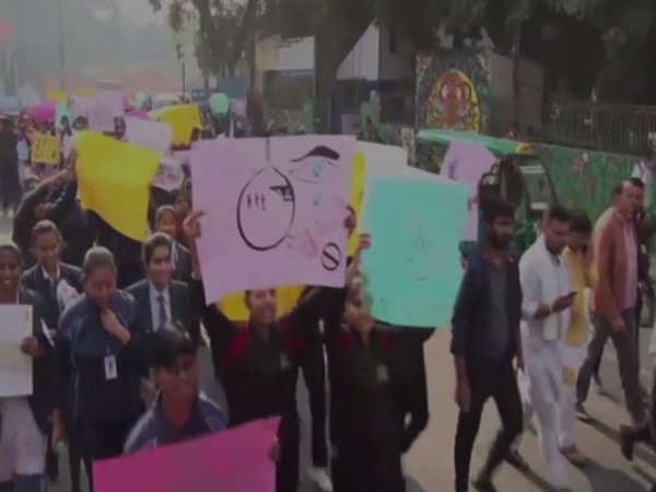 School children protest in Gurugram on Thursday (Photo/ANI) 