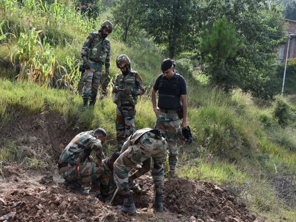 Indian Army destroyed 9 live mortar shells in Poonch on Wednesday. Photo/ANI
