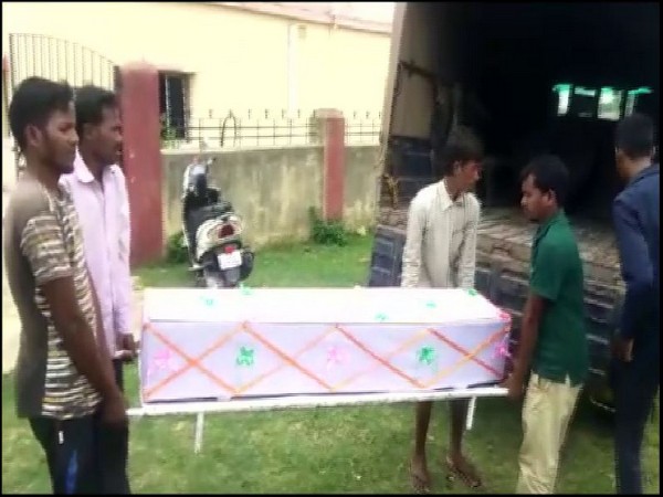 The body of Mago Munda being taken for last rites on Tuesday. Photo/ANI