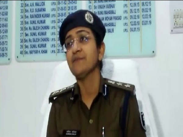 Patna SSP Garima Malik speaking to reporters. Photo/ANI