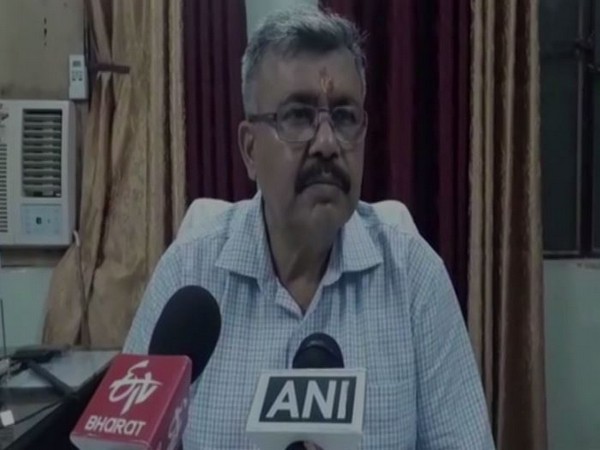 Ashutosh Mishra, Superintendent of Police of the Crime Branch speaking to media persons in Prayagraj on Wednesday. Photo/ANI