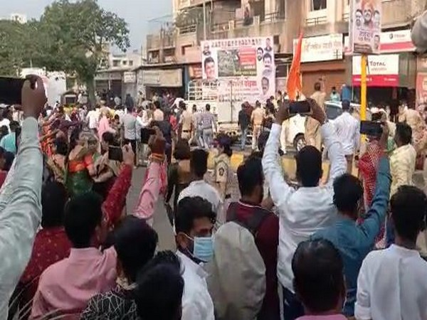 Clashes erupted between BJP, MVA workers in Pune