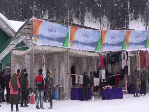 Indian Army organizes 3 days winter festival in Gulmarg (ANI/Photo)