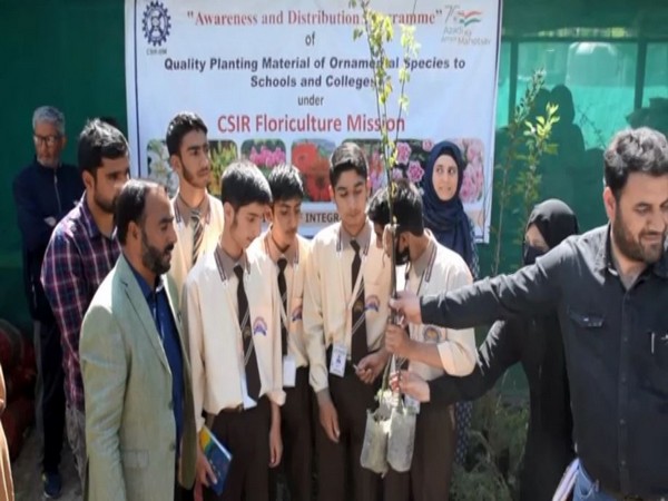 Awareness cum distribution programme on ornamental species held in J-K's Pulwama (ANI/Photo)