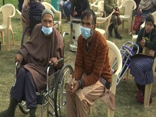 Indian Army, Jaipur based NGO conduct Artificial Limb Fitment Camps in J-K's Srinagar (Photo/ANI)