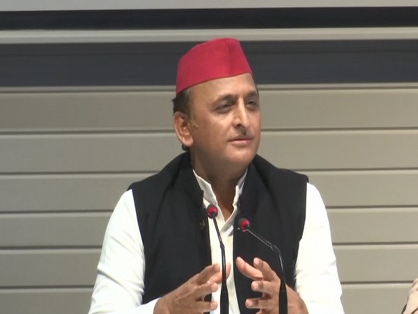 Samajwadi Party chief Akhilesh Yadav (file photo)