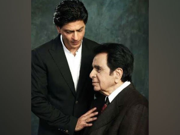Shah Rukh Khan with Dilip Kumar (Image Source: Instagram)