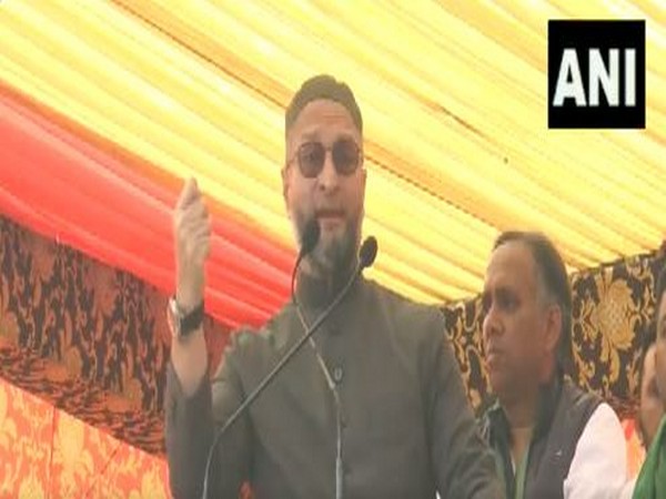 AIMIM chief Asaddudin Owaisi in Kanpur (Photo/ANI)