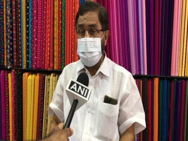 John Thomas Mundacal speaking on Kerala textile industry (Photo/ANI)