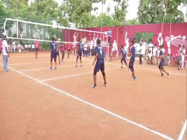 A friendly volleyball game between jailers and prisoners took place in Chanchalguda jail today. (Photos/ANI)