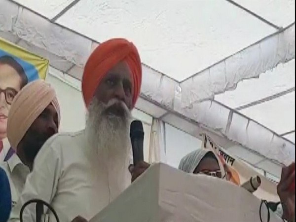 BKU (Haryana) president Gurnam Singh Chaduni at Kisan Mahapanchayat in Rohtak (Photo/ANI)