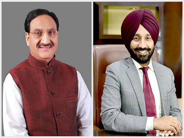Union Minister for Education, Ramesh Pokhriyal and Satnam Singh Sandhu, Vice-President, EPSI and Chancellor Chandigarh University